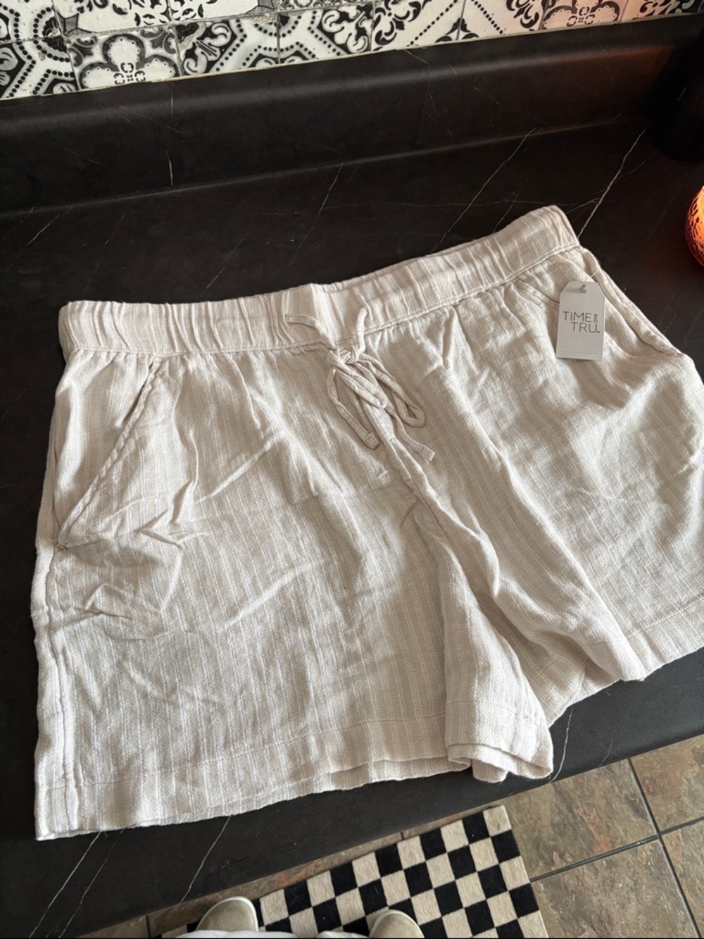 Time and Tru Cream Drawstring Linen-Blend Women's Shorts